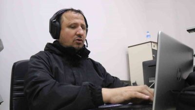 Sakarya Üniversitesinde görevli 45 yaşındaki görme engelli İbrahim Bingül, 3