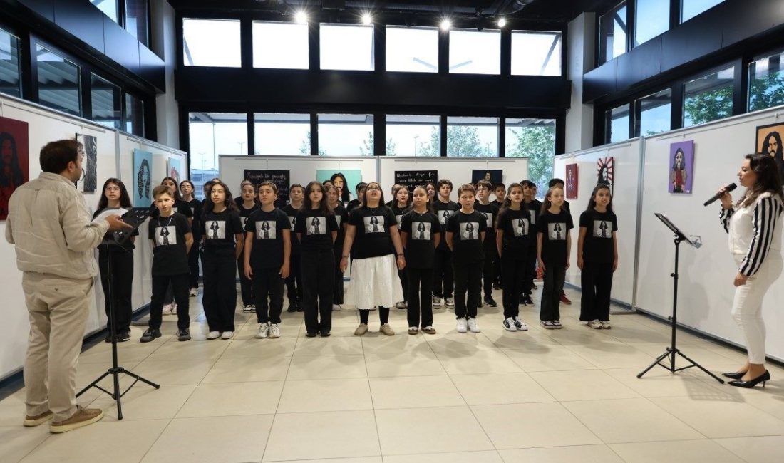 Kartepe ilçesinde ortaokul öğrencileri tarafından hazırlanan “Barış Manço” temalı sanat
