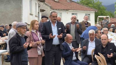 Bilecik’in Pazaryeri ilçesine bağlı Beşikli Mahallesi’nde düzenlenen geleneksel hıdrellez ve