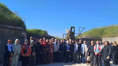 DÜZCE(İHA) –Akçakoca Kaymakamlığı öncülüğünde düzenlenen geziyle şehit aileleri ve gaziler,