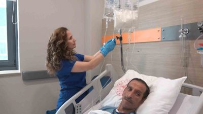 Yalova Eğitim ve Araştırma Hastanesi’nde görevli hemşire Sıdıka Karabıyık, 14