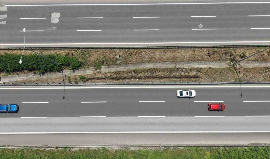 Kurban Bayramı tatilini memleketlerinde veya tatil beldelerinde geçirmek için yola