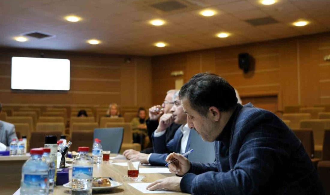 Kocaeli Büyükşehir Belediyesi Encümeni, toplu taşıma ve market denetimlerini değerlendirdi.