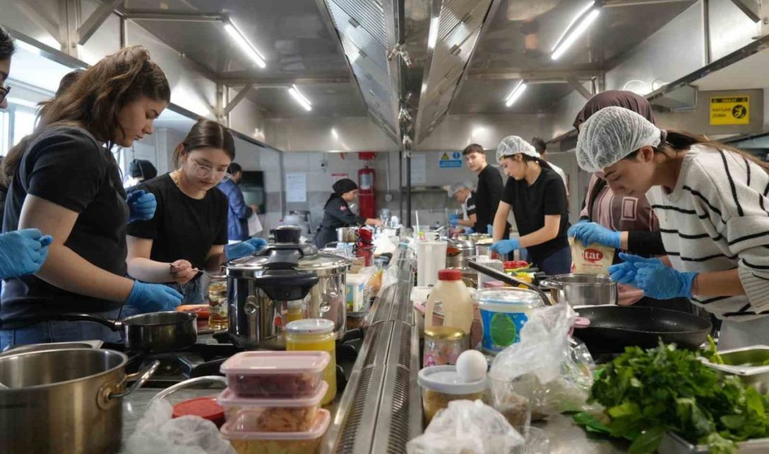 Kastamonu Üniversitesi’nin ev sahipliğinde “Türk Mutfağı Haftası” etkinlikleri kapsamında düzenlenen