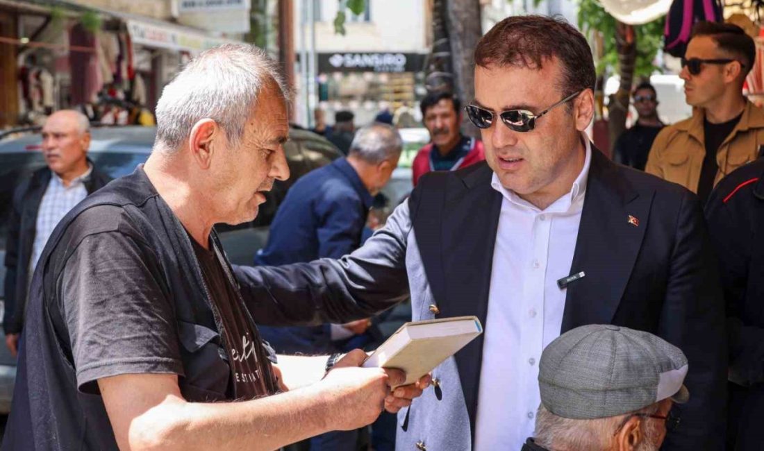 Bilecik Valisi Faik Oktay Sözer, kent merkezinde faaliyet gösteren çarşı