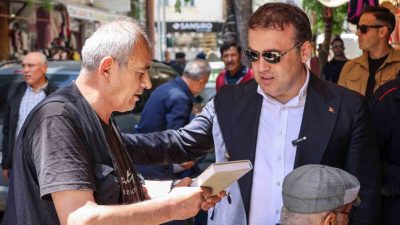 Bilecik Valisi Faik Oktay Sözer, kent merkezinde faaliyet gösteren çarşı