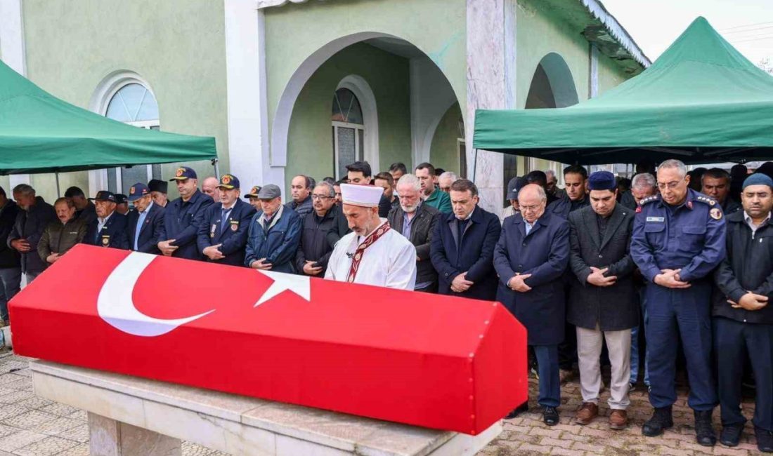 Bilecik’te Kıbrıs Gazisi Hasan Gümüş, son yolculuğuna uğurlandı. Bilecik’in Pazaryeri