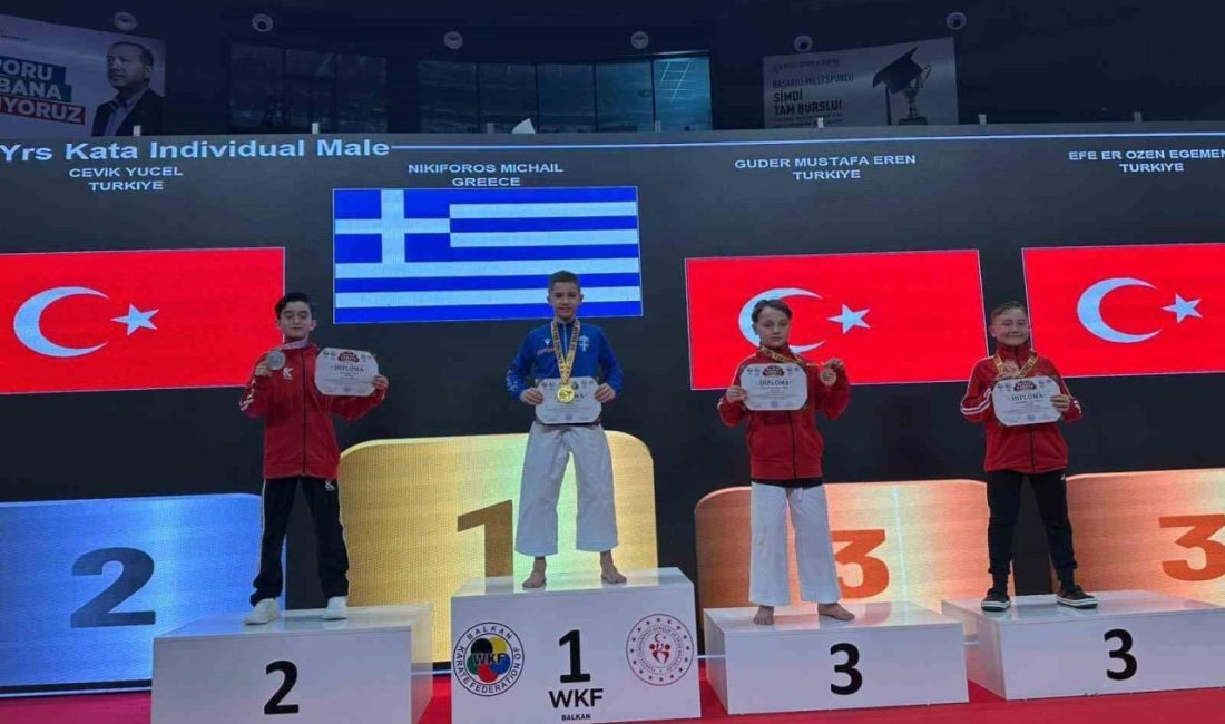 DÜZCE(İHA) – İstanbul’da düzenlenen Çocuklar Balkan Karate Şampiyonasında Düzceli sporcu