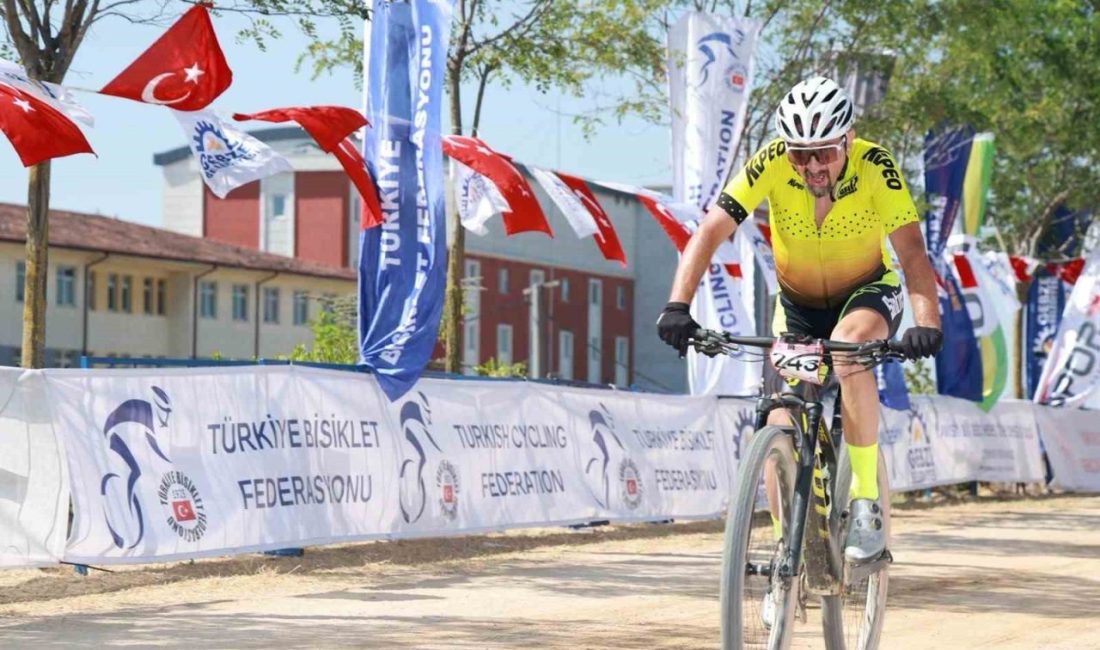 Gebze’de düzenlenen 4. Uluslararası Dağ Bisikleti Kupası’nda sporcular, iki gün