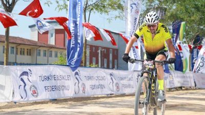 Gebze’de düzenlenen 4. Uluslararası Dağ Bisikleti Kupası’nda sporcular, iki gün
