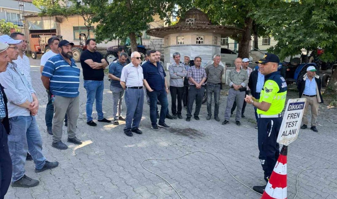 Bilecik İl Jandarma Komutanlığa bağlı ekiplerce 50 traktör sürücüsüne eğitim