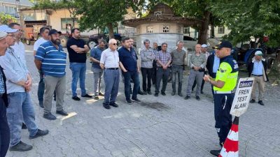 Bilecik İl Jandarma Komutanlığa bağlı ekiplerce 50 traktör sürücüsüne eğitim