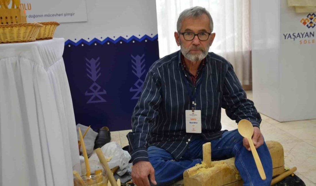 Bilecik’teki Yaşayan Miras Şöleni’ne Bolu’dan katılan Macit Yayla, 55 yıldır
