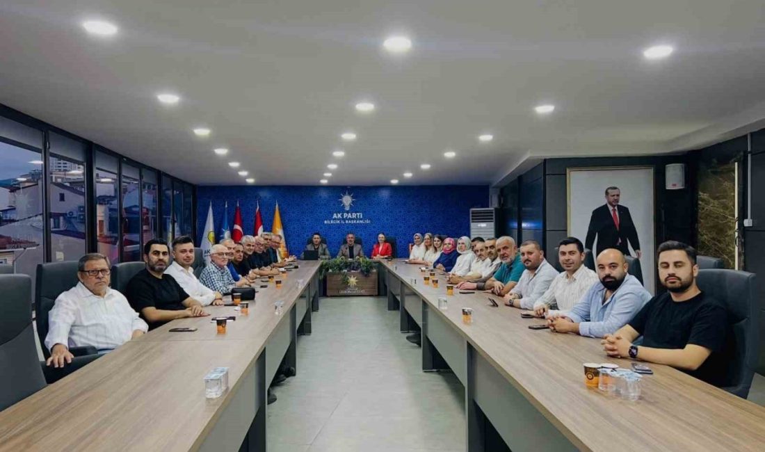 AK Parti Bilecik İl Başkanlığı’nda düzenlenen toplantı da yol haritası