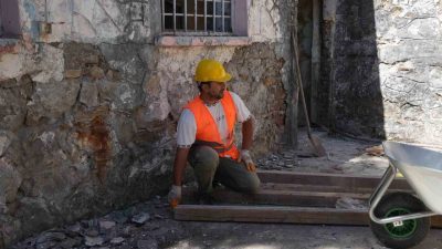 Geçmişin izlerini taşıyan Akçakoca Tarihi Cezaevi, restorasyon çalışmalarıyla birlikte gençlerin,