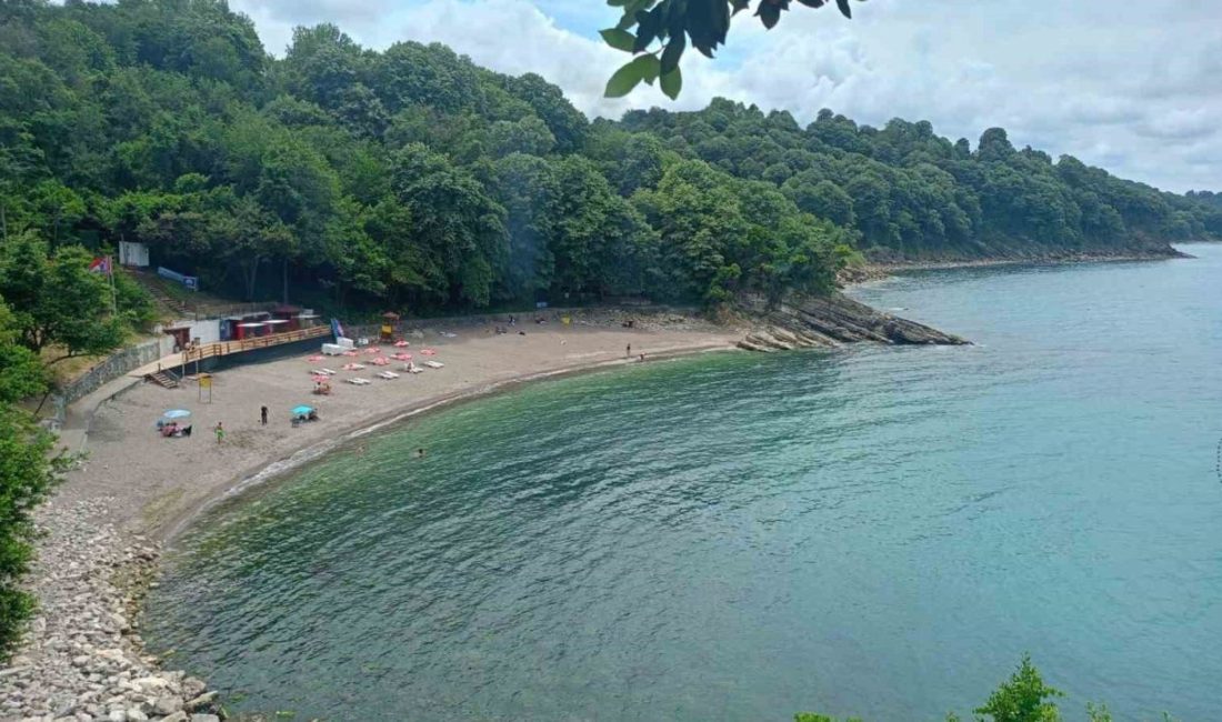 Akçakoca’da turizmcilerin umudu karne döneminde “Karadeniz’in incisi” olarak anılan Düzce’nin Akçakoca ilçesinde, turizm sezonunun geleceği