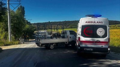 Bilecik’te ambulans ile kamyonetin çarpışması sonucu trafik kazası meydana geldi.