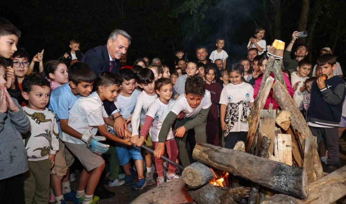 Sakarya Büyükşehir Belediyesi, Babalar Günü’nde Macera Park’ta ‘Baba-Çocuk Kampı’ düzenledi.