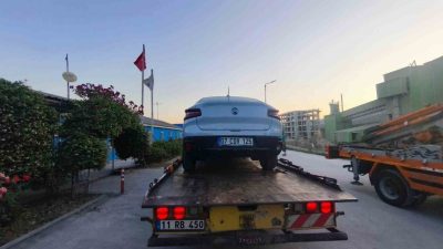 Bilecik’te, babasının çalıştığı fabrikanın otoparkına kiralık aracı ile zorla girmek