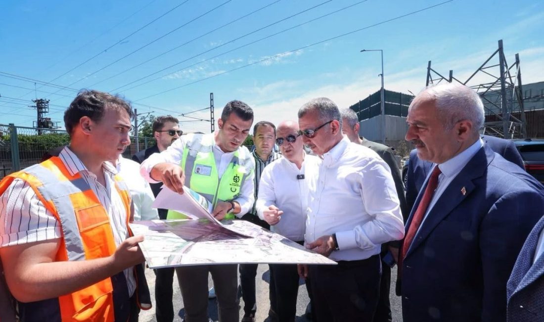 Darıca Dutluk Sokak’taki üstyapı yenileme çalışmalarını inceleyen Kocaeli Büyükşehir Belediye