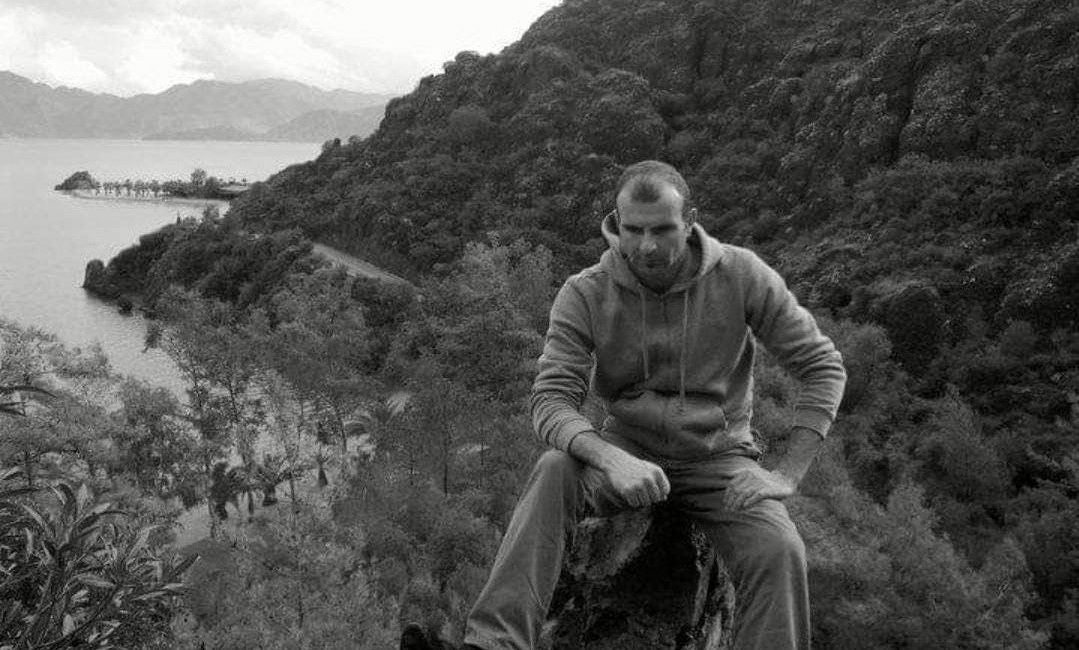 Kocaeli’nin İzmit ilçesinde Kurban Bayramı’nda kendisiyle barışmak için yanına gelen