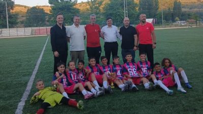 Bilecik U11 Gençler Ligi şampiyonluğunu belirlendiği maçta rakibini 5-0 yenen