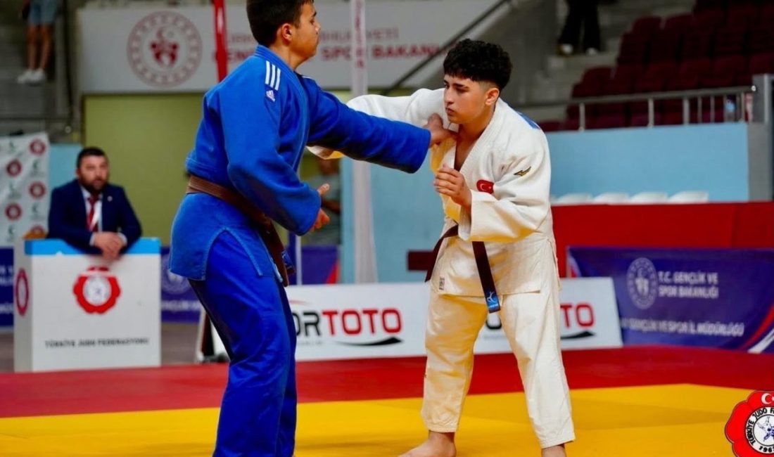Bilecikli sporcu Eymen Efe Demiröz Türkiye üçüncüsü olarak Avrupa Kupası’na