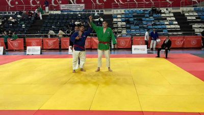 Bilecikli sporcular, Büyükler Türkiye Kuraş Şampiyonası’na damga vurdu. Sakarya’da düzenlenen