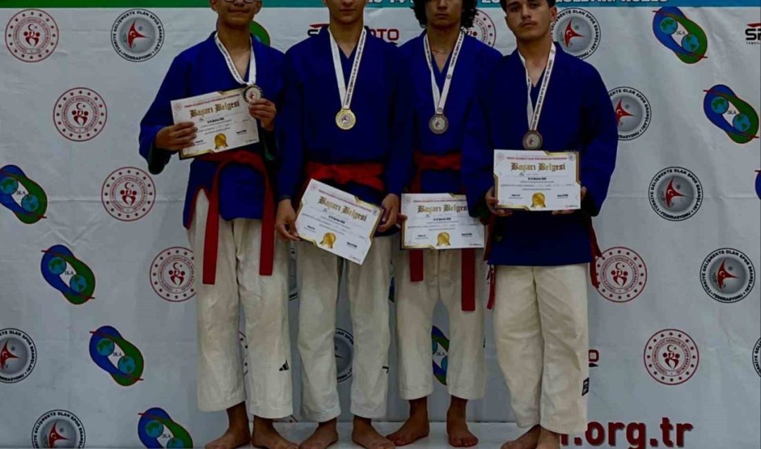 Bilecikli sporculardan gururlandıran başarı Bilecikli sporcular önemli dereceler elde ederek şehri gururlandırdı. Zonguldak’ta düzenlenen