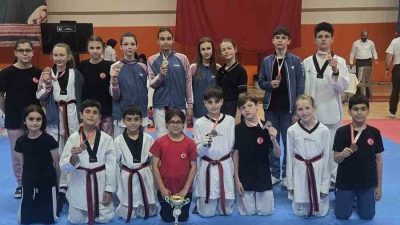 Bilecikli tekvando sporcuları Batı Karadeniz Taekwondo Turnuvası’nda 11 madalya kazandı.