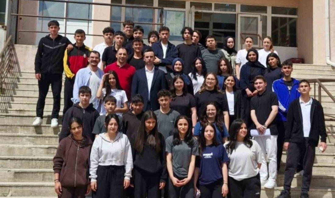 Bilecik’te 2 bin lise öğrencilerine kariyer yolculuğunda güçlü destek Bilecik Şeyh Edebali Üniversitesi (BŞEÜ) lise öğrencilerinin üniversite tercih süreçlerini