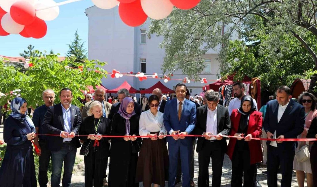 Bilecik’in Söğüt ilçesinde el emeği ürünler beğeni topladı. Söğüt ilçesinde