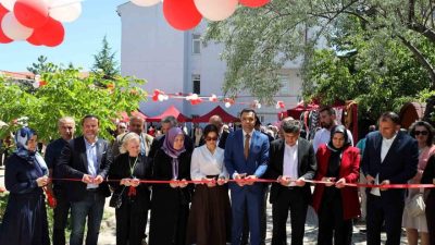 Bilecik’in Söğüt ilçesinde el emeği ürünler beğeni topladı. Söğüt ilçesinde