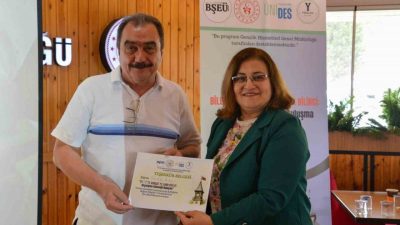 Bilecik Şeyh Edebali Üniversitesi’nde (BŞEÜ) ’Gençlik ve Şehir Bilinci Geçmişten