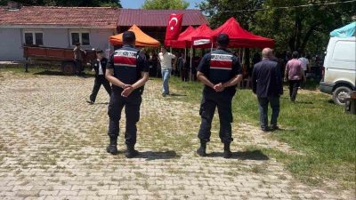 Bilecik’te jandarma ekiplerince vatandaşlara hayvan hırsızlığı ve dolandırıcılık kapsamında bilgilendirme