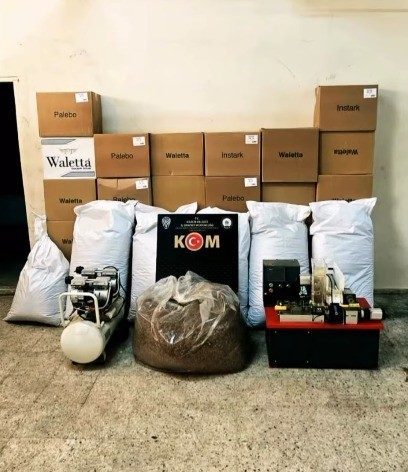 Bilecik’in Bozüyük ilçesinde gerçekleştirilen kaçakçılık operasyonunda 169 bin 400 makaron