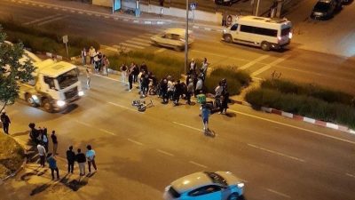 Bilecik’te seyir halindeki motosiklet ile elektrikli bisikletin çarpışması sonucu meydana