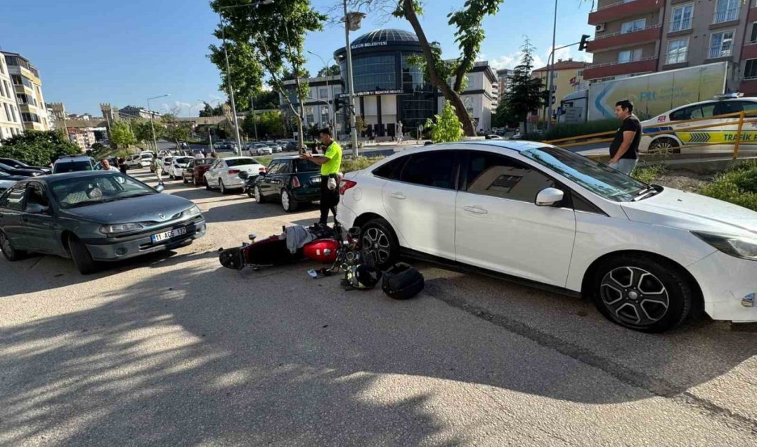 Bilecik’te otomobil ile motosiklet çarpıştı Bilecik’te otomobil ile motosiklet çarpıştığı trafik kazasında 1 kişi hafif