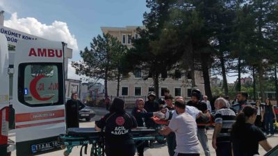 Bilecik’te yolun karşısına geçen yaya otomobil çarpması sonucu yaralandı. Kaza,
