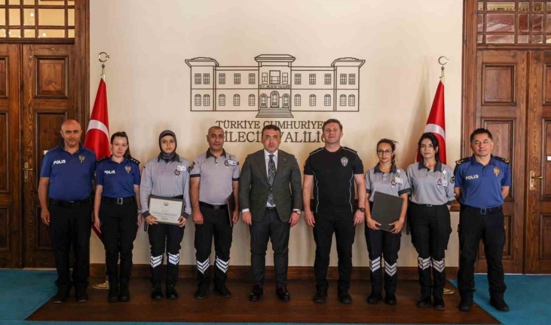 Bilecik’te özel güvenlik personellerine başarı belgesi verildi. Bilecik Valisi Faik