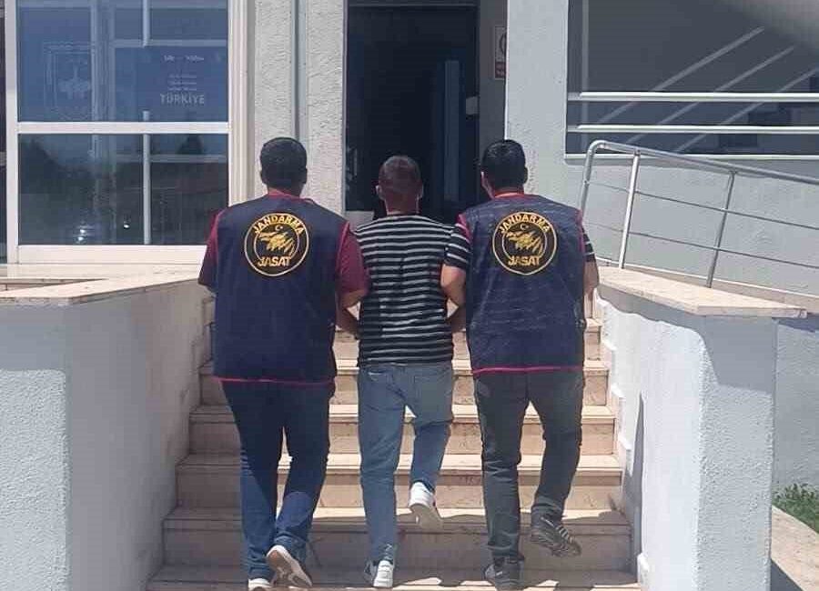 Bilecik’te ‘Basit yaralama’ suçundan aranan şahıs yakalandı. Edinilen bilgilere göre,