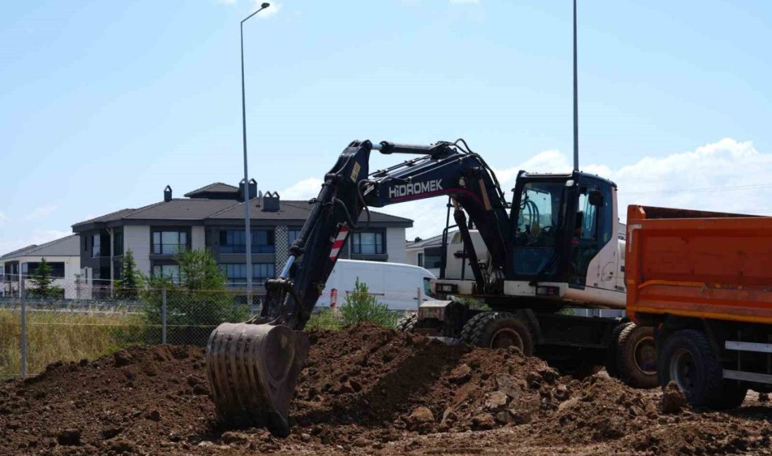 Bolu Belediyesi Fen İşleri ile Park ve Bahçeler Müdürlüğü ekipleri,