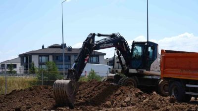 Bolu Belediyesi Fen İşleri ile Park ve Bahçeler Müdürlüğü ekipleri,