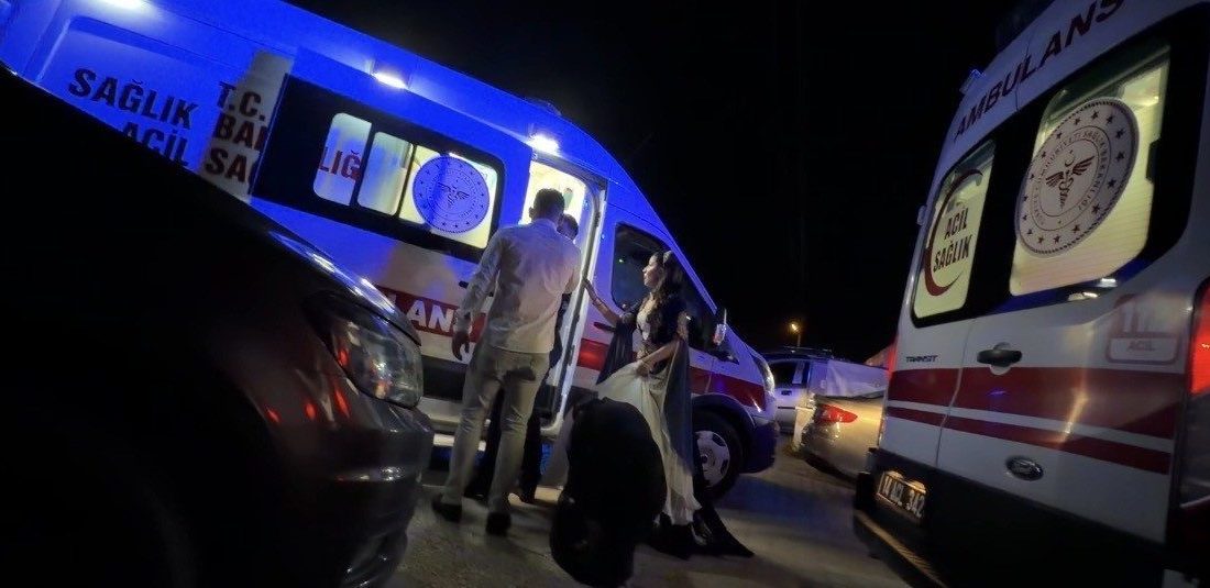 Bolu’da bir düğün salonunda gelin ve damat yakınları arasında çıkan