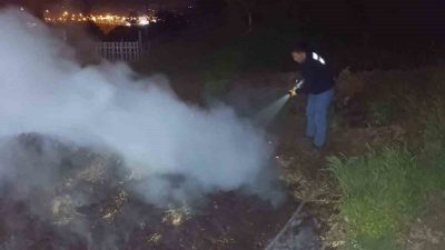 Bolu’nun Aşağıkuldan köyü mevkiinde çıkan anız yangını, itfaiye ekiplerinin hızlı