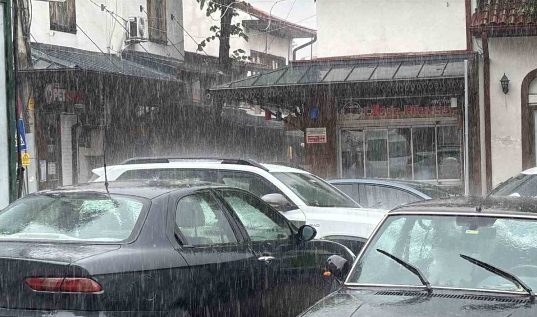 Bolu’da sabahın erken saatlerinde başlayan yağış, kent genelinde etkili olmaya