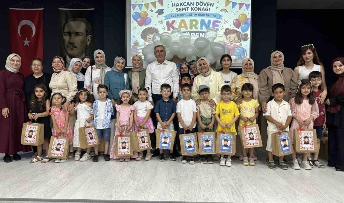 Çayırova Belediyesi Çocuk Kulüpleri’nde eğitim gören öğrenciler, dönem sonu karnelerini