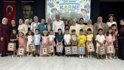 Çayırova Belediyesi Çocuk Kulüpleri’nde eğitim gören öğrenciler, dönem sonu karnelerini