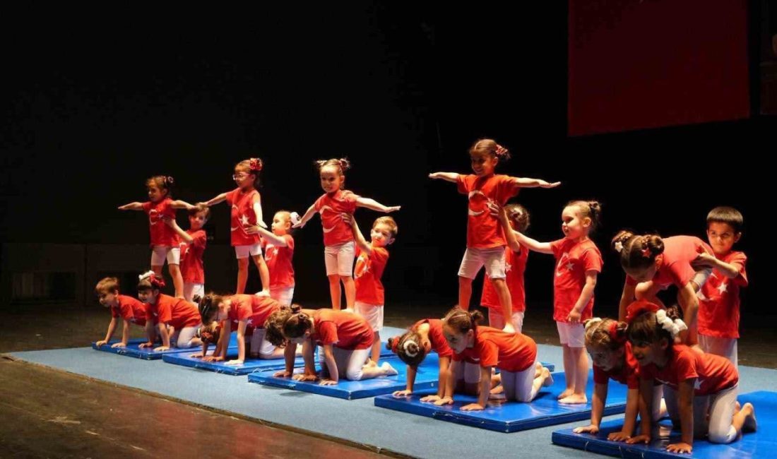 Cimnastik kursu öğrencileri hünerlerini sergiledi Bilecik Belediyesi tarafından verilen eğitimler kapsamında kurs programlarını tamamlayan öğrenciler
