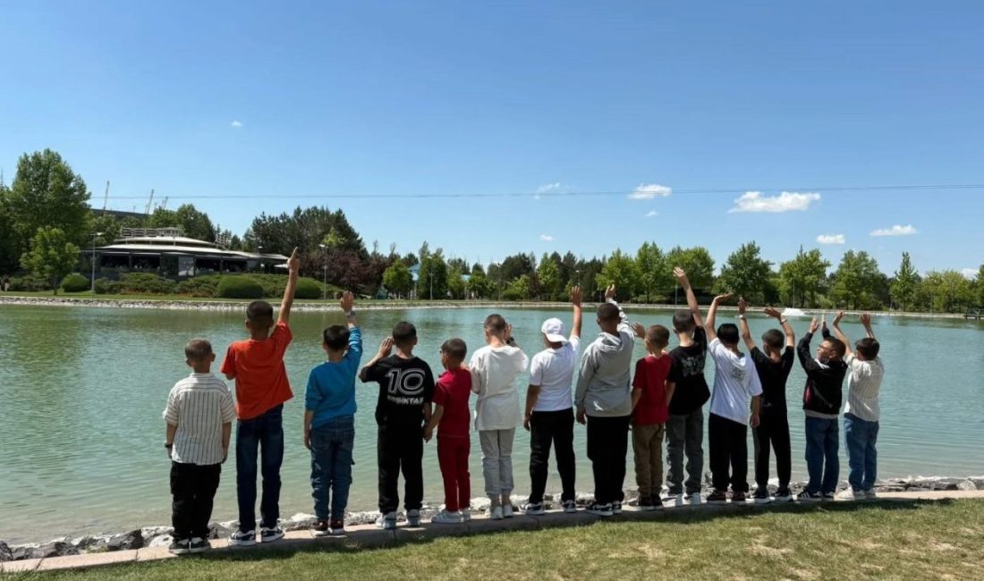 Çocuklar Eskişehir’de doğa ve bilimle buluştu. Bilecik Aile ve Sosyal